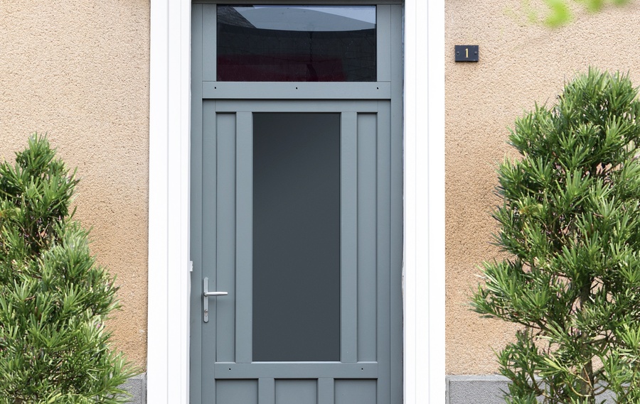 Notre gamme de porte d'entrée en BOIS CLASSIQUE et CREATIVE CONTEMPORAINE à VIERZON